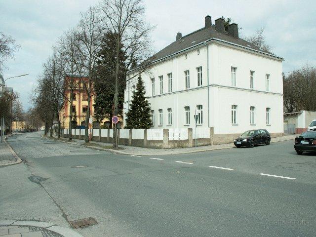 051.JPG